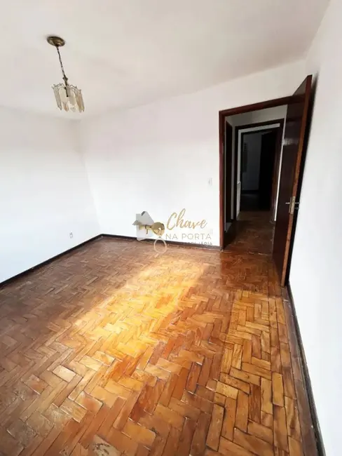 Foto 4 de Sobrado com 3 quartos à venda, 220m2 em Jardim Santa Emília, São Paulo - SP