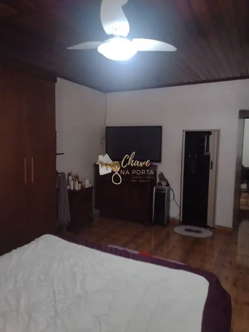 Sobrado com 5 quartos à venda, 125m2 em Vila América, Carapicuiba - SP - imagem 9 Foto 9 de Sobrado com 5 quartos à venda, 125m2 em Vila América, Carapicuiba - SP