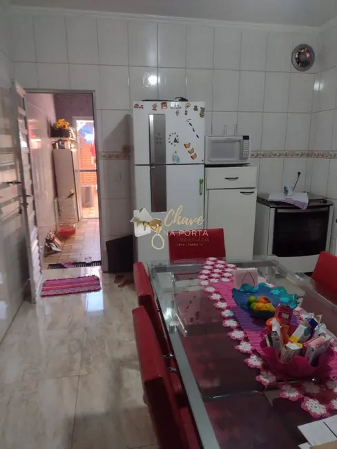 Sobrado com 5 quartos à venda, 125m2 em Vila América, Carapicuiba - SP - imagem 4 Foto 4 de Sobrado com 5 quartos à venda, 125m2 em Vila América, Carapicuiba - SP
