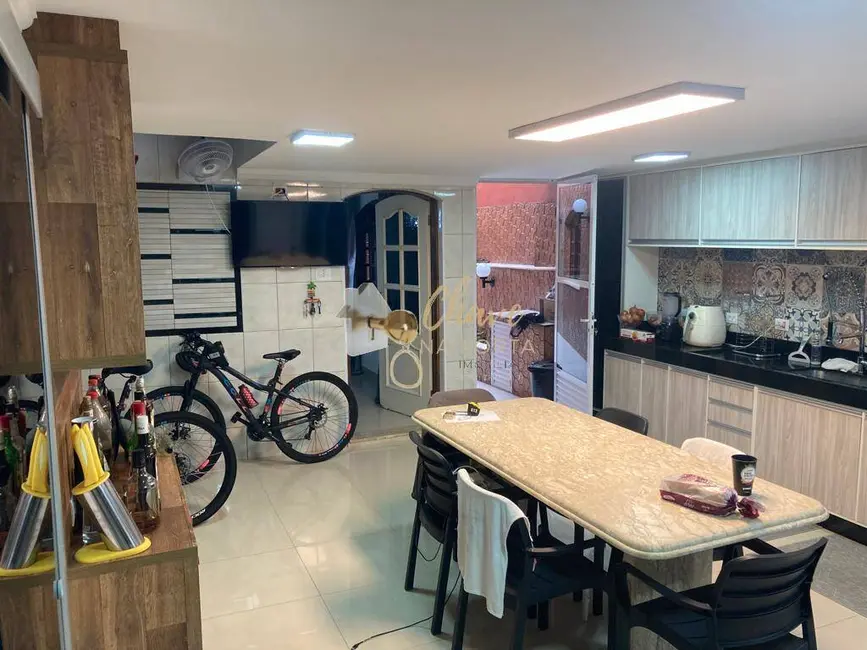 Sobrado com 4 quartos à venda, 320m2 em São João Clímaco, São Paulo - SP - imagem 4 Foto 4 de Sobrado com 4 quartos à venda, 320m2 em São João Clímaco, São Paulo - SP