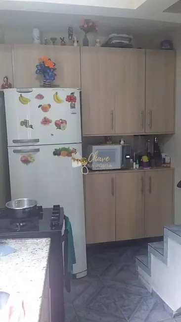 Foto 2 de Sobrado com 2 quartos à venda, 66m2 em Jardim São Francisco, Embu Das Artes - SP