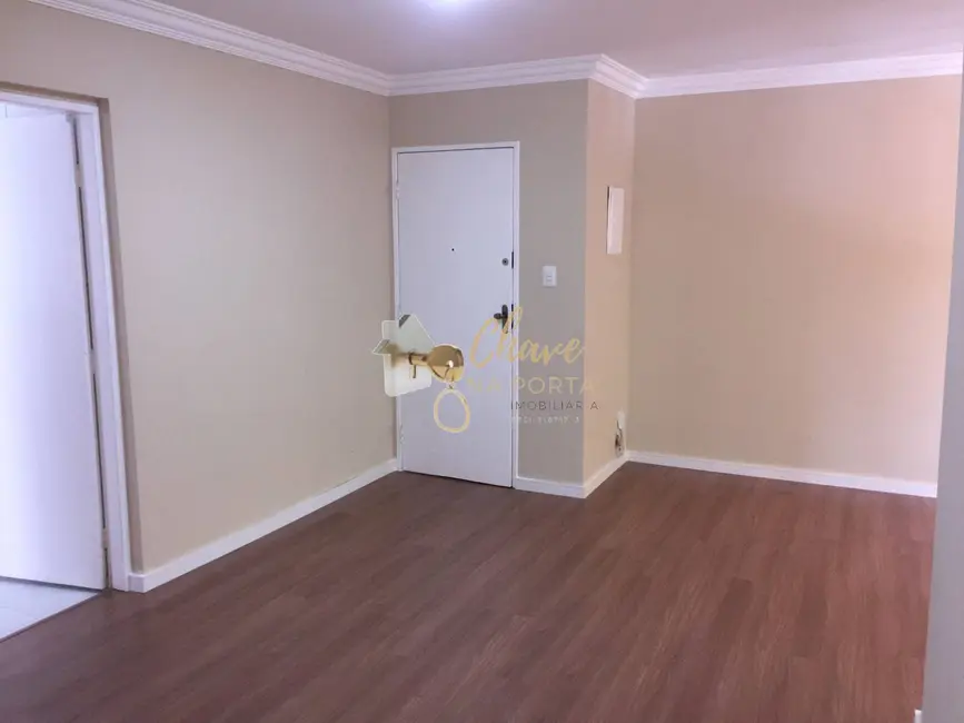 Foto 3 de Apartamento com 3 quartos para alugar, 72m2 em Jardim Londrina, São Paulo - SP