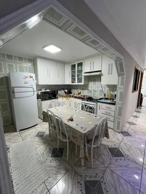 Sobrado com 5 quartos à venda, 80m2 em Jardim Sônia Maria, Itapecerica Da Serra - SP - imagem 5 Foto 5 de Sobrado com 5 quartos à venda, 80m2 em Jardim Sônia Maria, Itapecerica Da Serra - SP