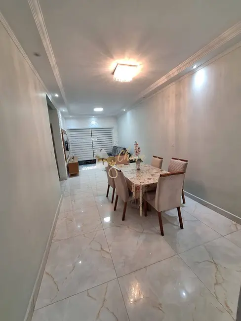 Foto 1 de Casa com 3 quartos à venda, 184m2 em Jardim Lucinda, São Paulo - SP