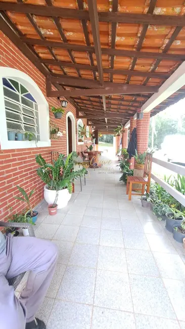 Chácara com 3 quartos à venda, 250m2 em Centro, Ibiuna - SP - imagem 6 Foto 6 de Chácara com 3 quartos à venda, 250m2 em Centro, Ibiuna - SP