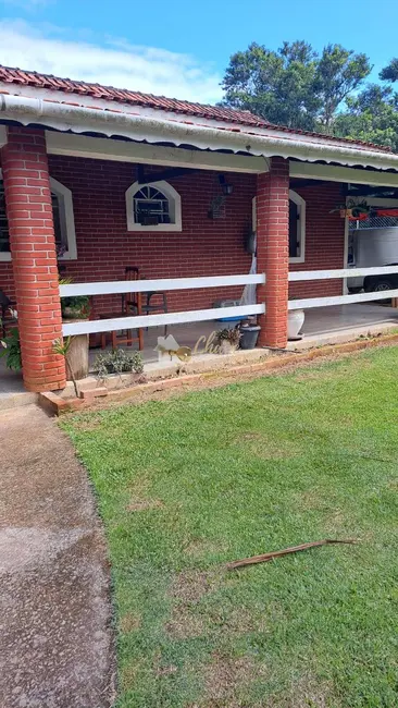 Chácara com 3 quartos à venda, 250m2 em Centro, Ibiuna - SP - imagem 5 Foto 5 de Chácara com 3 quartos à venda, 250m2 em Centro, Ibiuna - SP