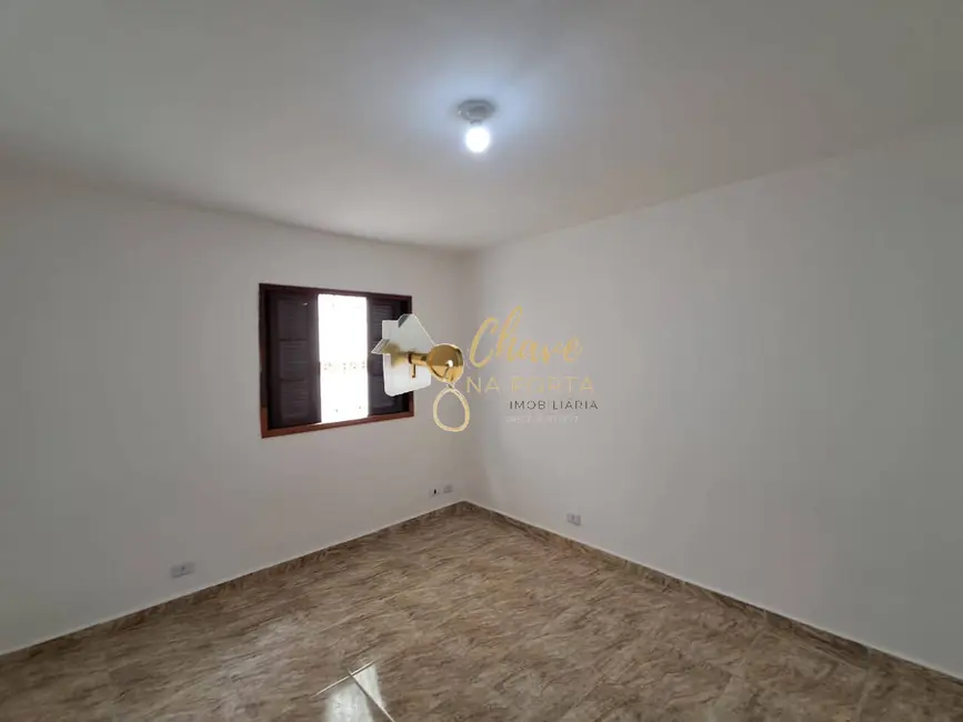 Sobrado com 2 quartos à venda, 161m2 em Parque Maria Helena, São Paulo - SP - imagem 9 Foto 9 de Sobrado com 2 quartos à venda, 161m2 em Parque Maria Helena, São Paulo - SP