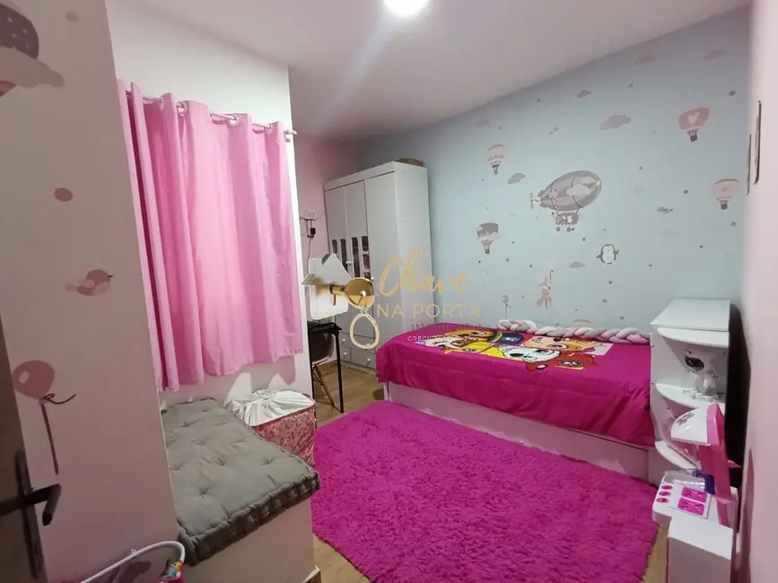 Casa com 3 quartos à venda, 160m2 em Sítio das Madres, Taboao Da Serra - SP - imagem 9 Foto 9 de Casa com 3 quartos à venda, 160m2 em Sítio das Madres, Taboao Da Serra - SP