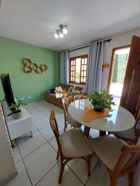 Foto 2 de Casa de Condomínio com 2 quartos à venda, 90m2 em Vila Arapuã, São Paulo - SP