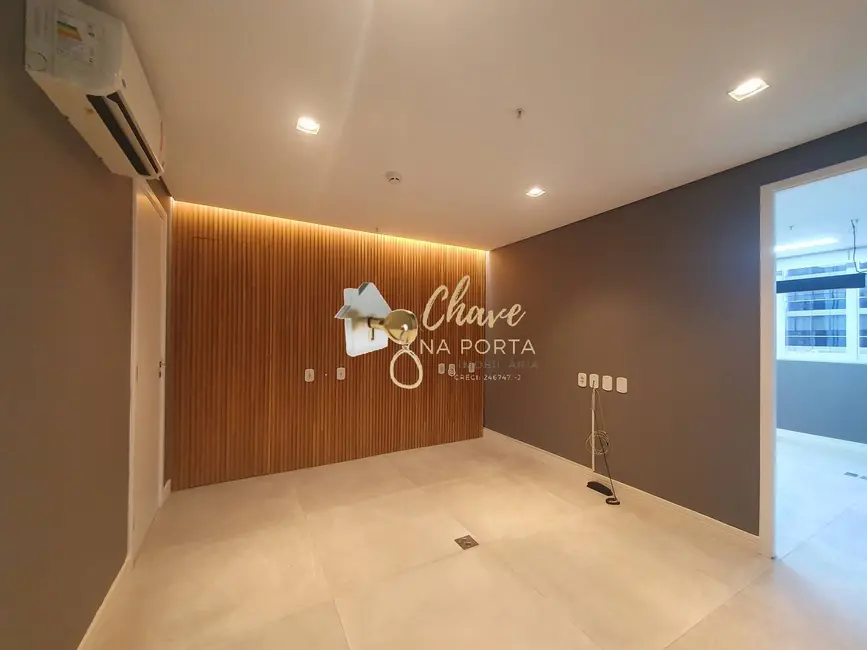 Sala Comercial para alugar, 36m2 em Cidade Monções, São Paulo - SP - imagem 1 Foto 1 de Sala Comercial para alugar, 36m2 em Cidade Monções, São Paulo - SP