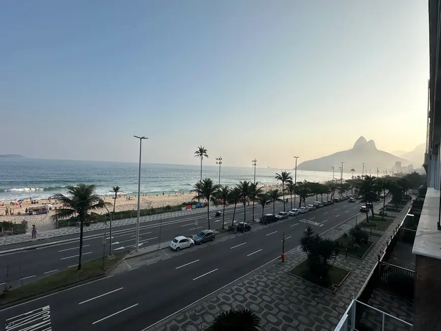 Foto 2 de Apartamento com 4 quartos à venda, 215m2 em Ipanema, Rio De Janeiro - RJ