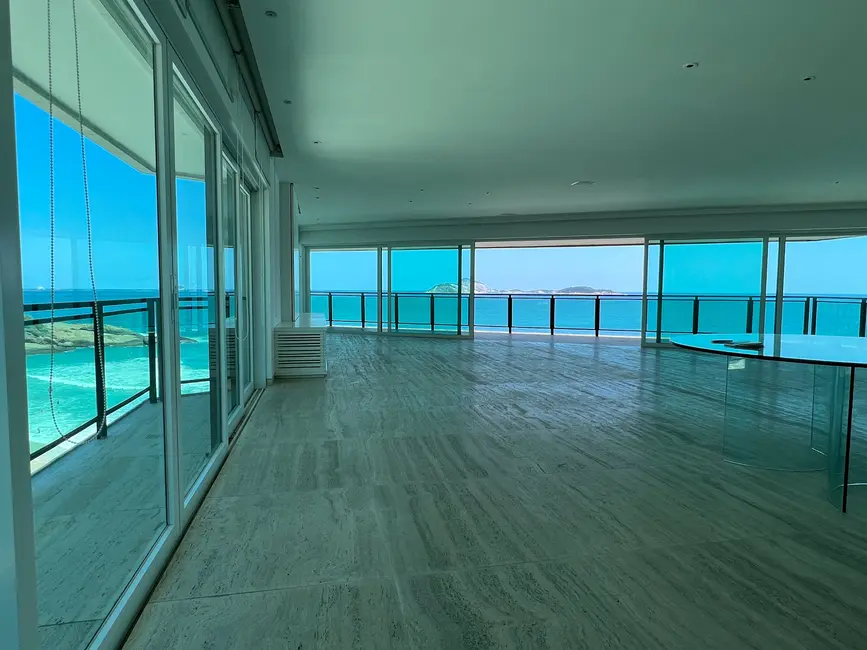 Apartamento com 3 quartos para alugar, 350m2 em Ipanema, Rio De Janeiro - RJ - imagem 8 Foto 8 de Apartamento com 3 quartos para alugar, 350m2 em Ipanema, Rio De Janeiro - RJ