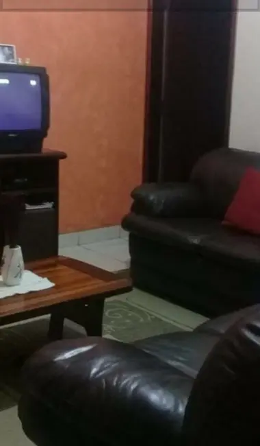 Casa com 2 quartos à venda, 117000m2 em Jardim do Estádio, Santo Andre - SP - imagem 2 Foto 2 de Casa com 2 quartos à venda, 117000m2 em Jardim do Estádio, Santo Andre - SP