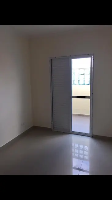 Foto 2 de Apartamento com 2 quartos para alugar, 40m2 em Jardim Santo André, Santo Andre - SP