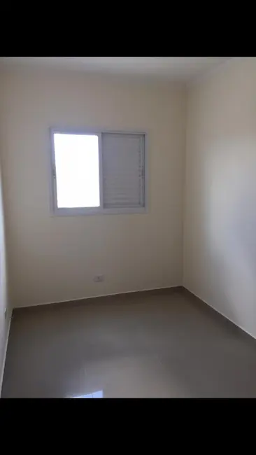 Foto 4 de Apartamento com 2 quartos para alugar, 40m2 em Jardim Santo André, Santo Andre - SP