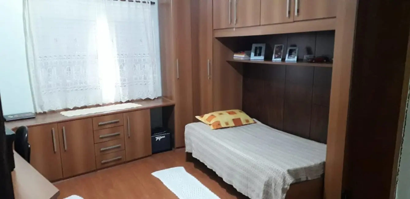 Casa com 4 quartos à venda, 172m2 em Jardim do Estádio, Santo Andre - SP - imagem 6 Foto 6 de Casa com 4 quartos à venda, 172m2 em Jardim do Estádio, Santo Andre - SP