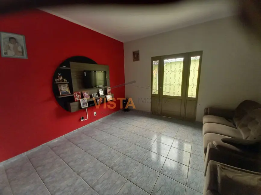 Foto 2 de Casa com 3 quartos à venda, 500m2 em Aguai - SP
