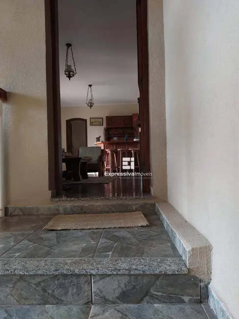 Foto 9 de Casa com 4 quartos à venda, 420m2 em Nova Itatiba, Itatiba - SP
