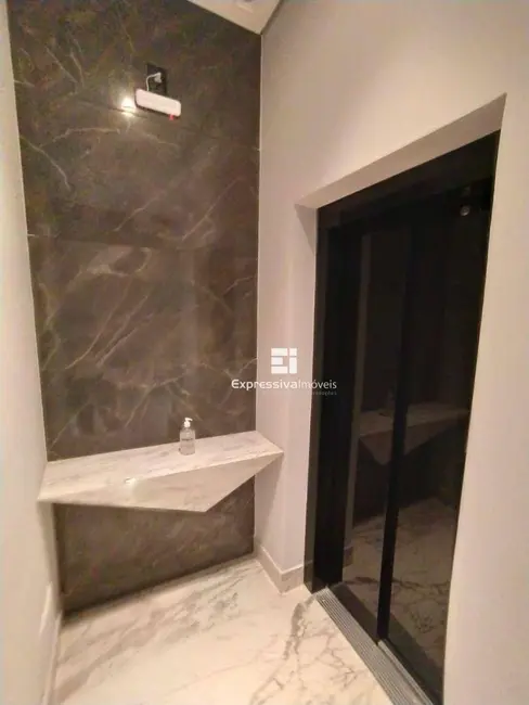 Apartamento com 3 quartos à venda, 156m2 em Centro, Itatiba - SP - imagem 4 Foto 4 de Apartamento com 3 quartos à venda, 156m2 em Centro, Itatiba - SP