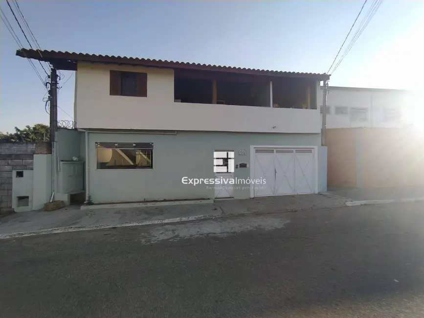 Foto 2 de Casa com 3 quartos à venda, 250m2 em Vila São Caetano, Itatiba - SP