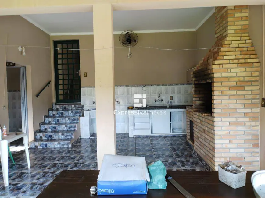 Foto 2 de Chácara com 3 quartos à venda, 2314m2 em Loteamento Santo Antônio, Itatiba - SP