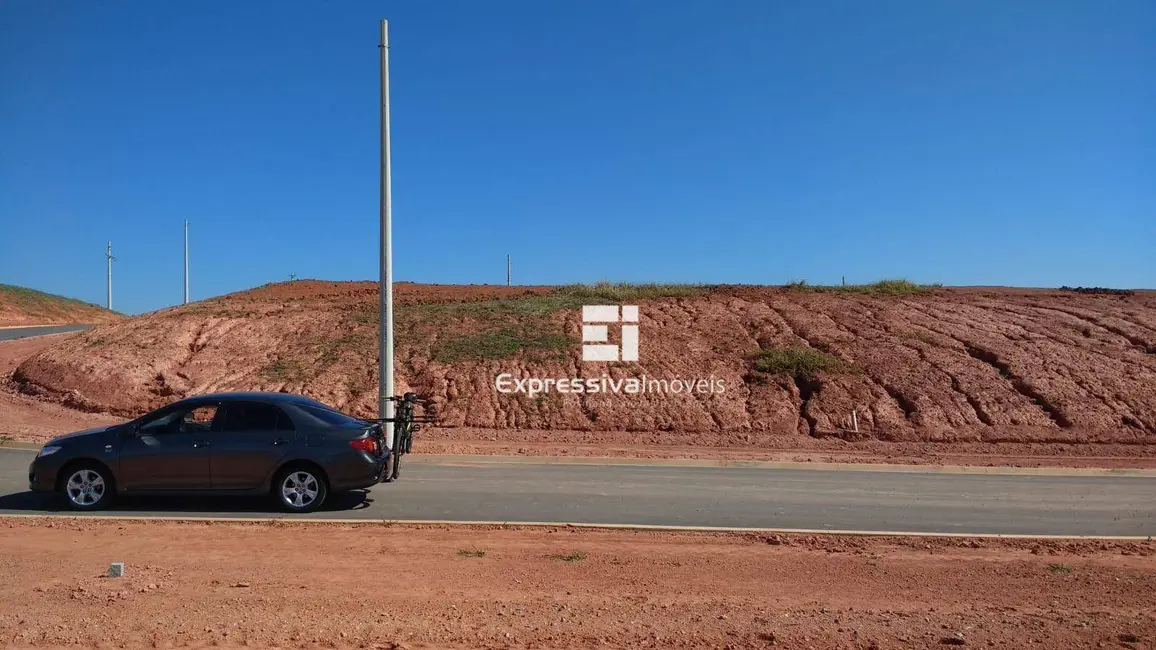 Foto 2 de Terreno / Lote à venda, 384m2 em Itatiba - SP