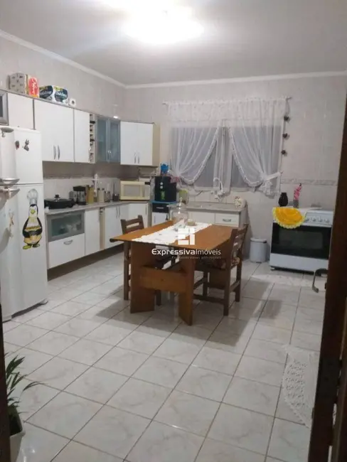Foto 4 de Casa com 3 quartos à venda, 250m2 em Loteamento Vila Real, Itatiba - SP