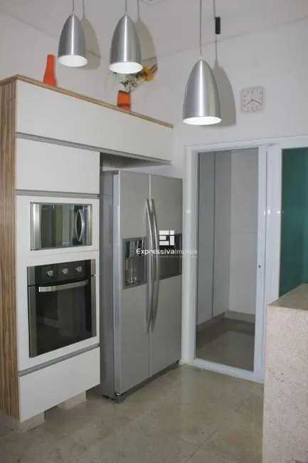 Casa de Condomínio com 4 quartos à venda, 900m2 em Parque das Laranjeiras, Itatiba - SP - imagem 8 Foto 8 de Casa de Condomínio com 4 quartos à venda, 900m2 em Parque das Laranjeiras, Itatiba - SP