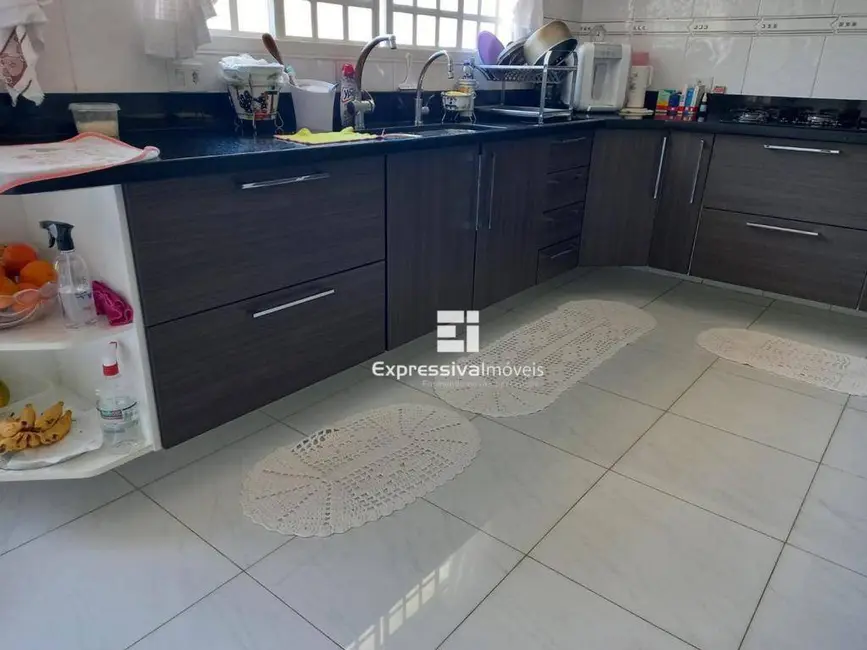 Foto 9 de Casa de Condomínio com 3 quartos à venda, 300m2 em Residencial Fazenda Serrinha, Itatiba - SP