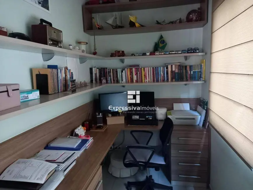 Foto 6 de Casa de Condomínio com 3 quartos à venda, 300m2 em Residencial Fazenda Serrinha, Itatiba - SP