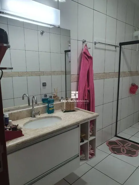 Foto 7 de Casa com 4 quartos à venda, 250m2 em Jardim Santa Filomena, Itatiba - SP