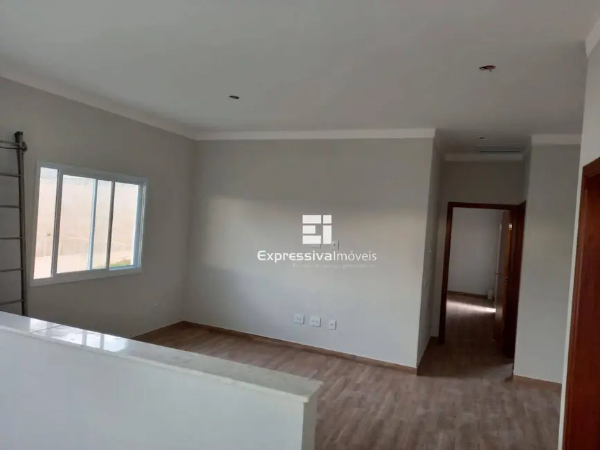 Foto 5 de Casa de Condomínio com 3 quartos à venda, 334m2 em Louveira - SP