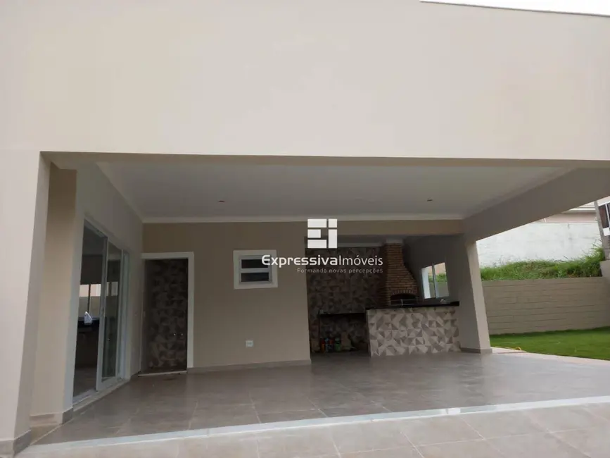 Foto 1 de Casa de Condomínio com 3 quartos à venda, 334m2 em Louveira - SP
