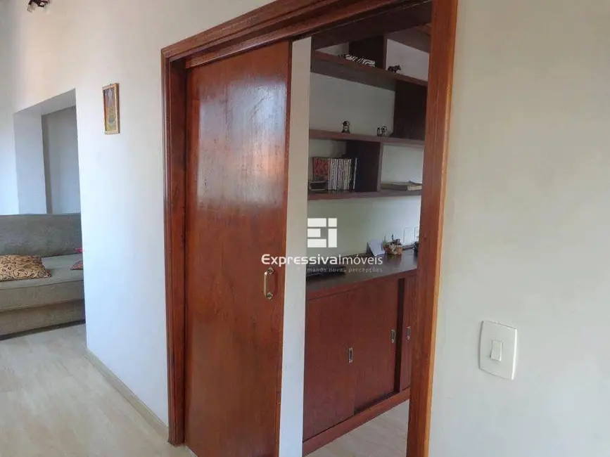 Foto 6 de Casa com 3 quartos à venda, 150m2 em Centro, Itatiba - SP