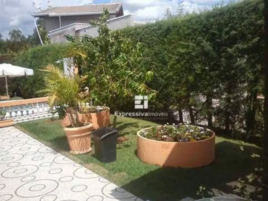 Foto 2 de Chácara com 3 quartos à venda e para alugar, 540m2 em Loteamento Jardim das Paineiras, Itatiba - SP