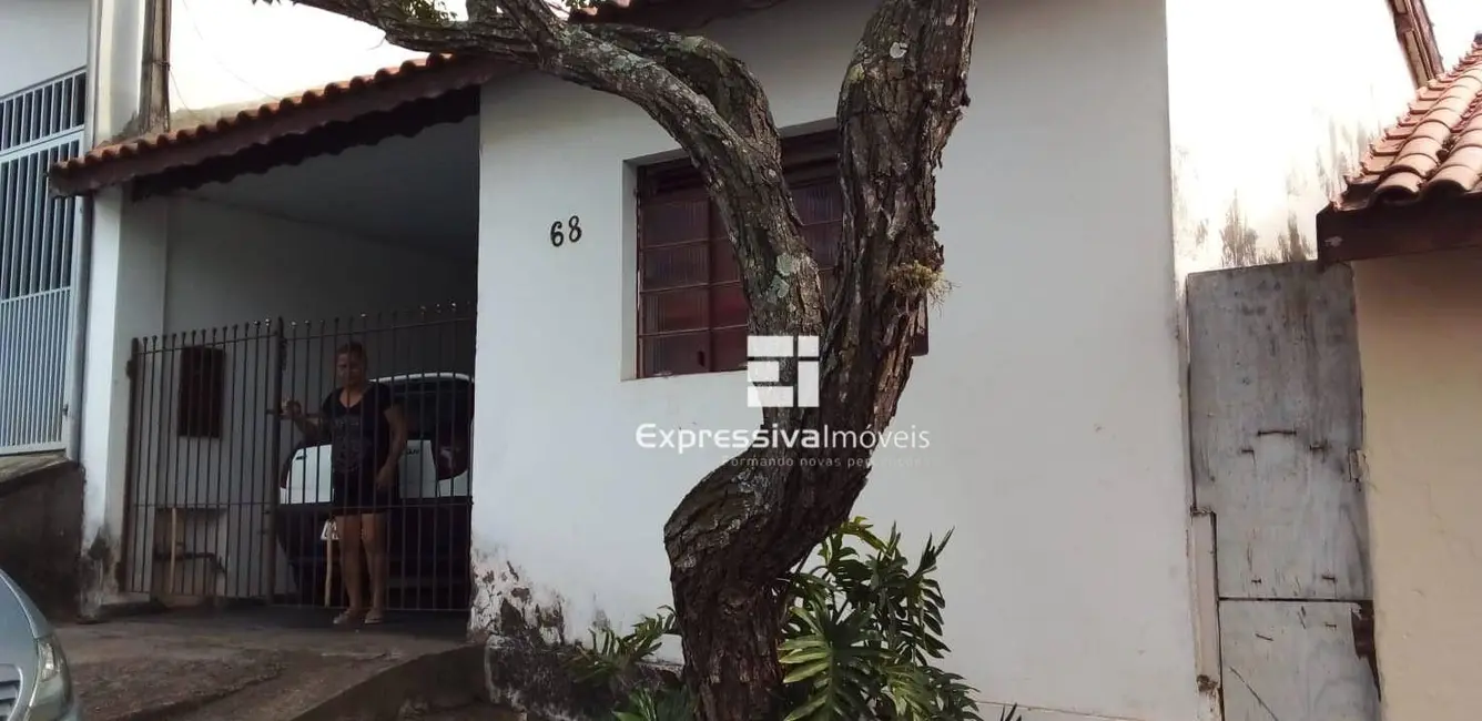 Foto 1 de Casa com 2 quartos à venda, 180m2 em Vila Cremonesi, Itatiba - SP