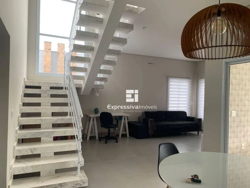 Foto 3 de Casa de Condomínio com 4 quartos à venda, 650m2 em Bairro da Posse, Itatiba - SP