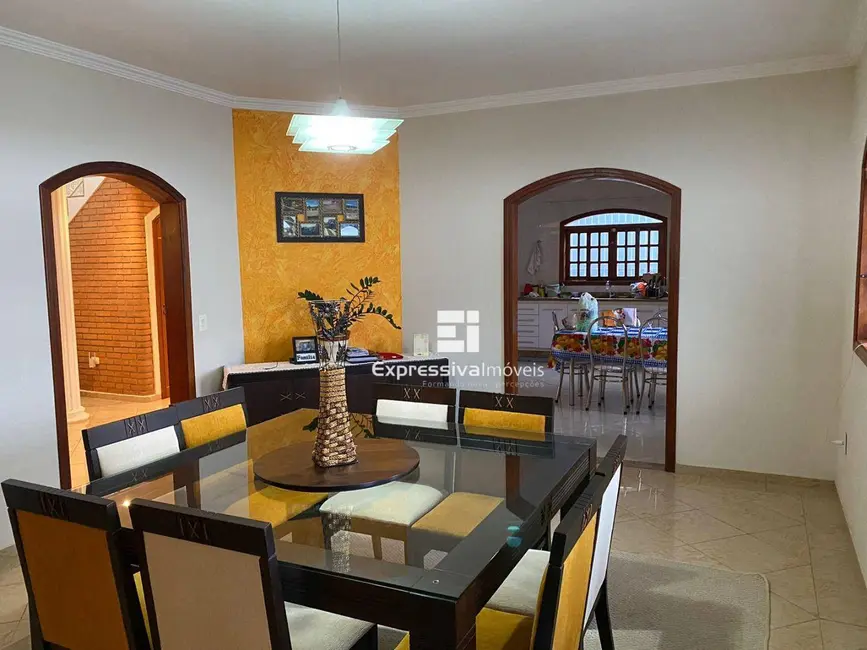 Chácara com 3 quartos à venda, 1000m2 em Loteamento Caminhos do Sol, Itatiba - SP - imagem 9 Foto 9 de Chácara com 3 quartos à venda, 1000m2 em Loteamento Caminhos do Sol, Itatiba - SP