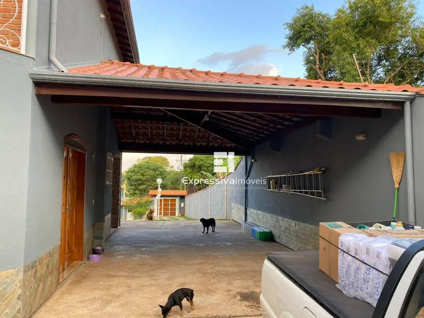 Chácara com 3 quartos à venda, 1000m2 em Loteamento Caminhos do Sol, Itatiba - SP - imagem 3 Foto 3 de Chácara com 3 quartos à venda, 1000m2 em Loteamento Caminhos do Sol, Itatiba - SP