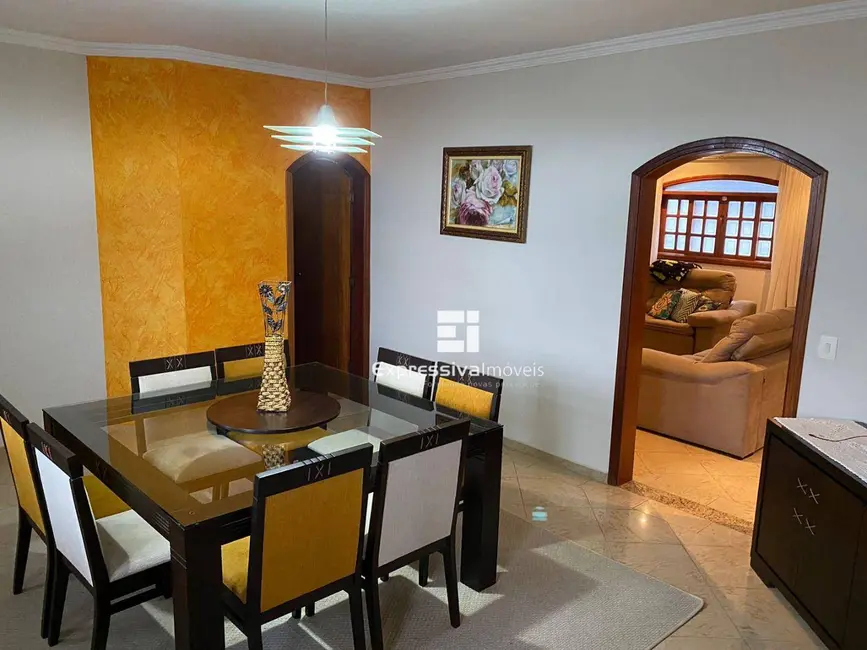 Chácara com 3 quartos à venda, 1000m2 em Loteamento Caminhos do Sol, Itatiba - SP - imagem 8 Foto 8 de Chácara com 3 quartos à venda, 1000m2 em Loteamento Caminhos do Sol, Itatiba - SP