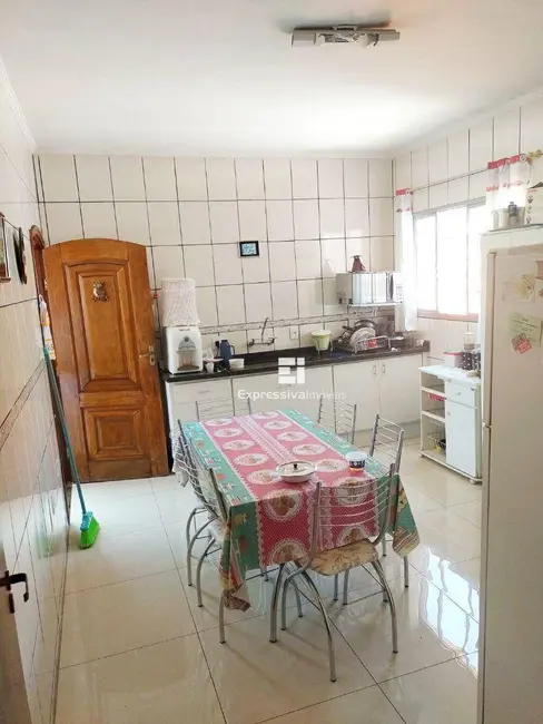Foto 7 de Casa com 5 quartos à venda, 280m2 em Jardim Ipê, Itatiba - SP