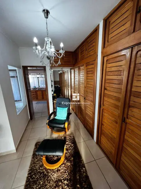 Foto 8 de Sobrado com 4 quartos à venda, 241m2 em Jardim Coronel Peroba, Itatiba - SP