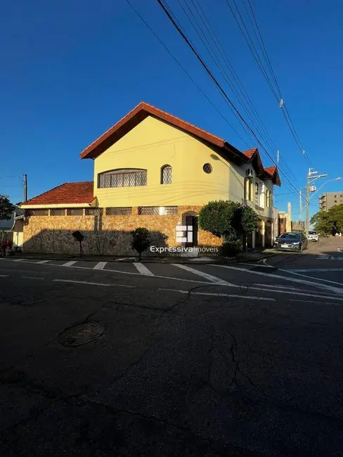 Foto 1 de Sobrado com 4 quartos à venda, 241m2 em Jardim Coronel Peroba, Itatiba - SP