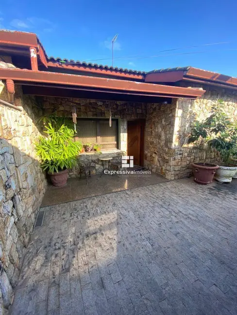 Foto 2 de Casa com 4 quartos à venda, 600m2 em Jardim Coronel Peroba, Itatiba - SP