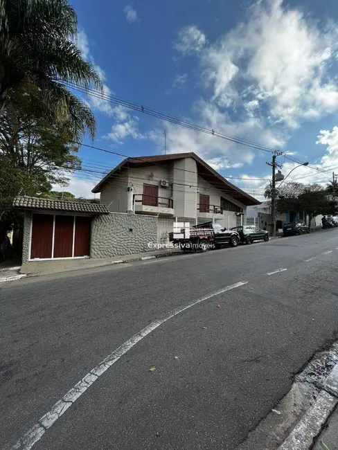 Foto 2 de Casa com 3 quartos à venda e para alugar, 700m2 em Vila Santa Cruz, Itatiba - SP