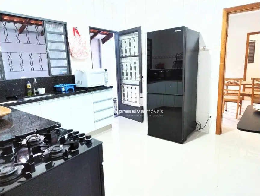 Foto 6 de Casa de Condomínio com 3 quartos à venda, 140m2 em Jardim Santa Filomena, Itatiba - SP