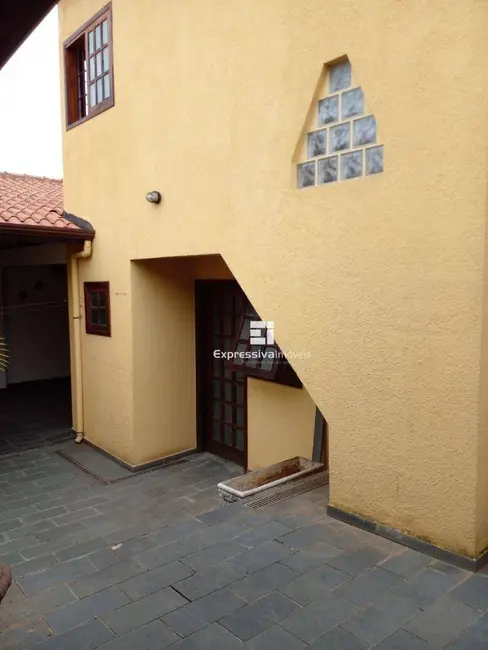 Foto 9 de Casa com 3 quartos à venda, 500m2 em Vila Brasileira, Itatiba - SP