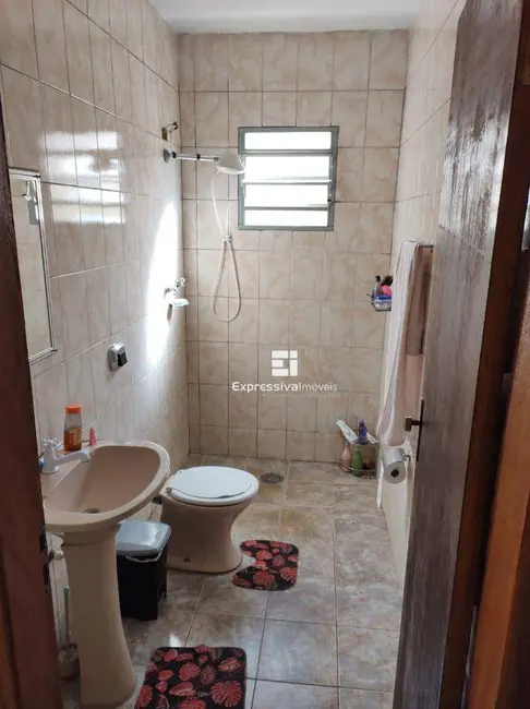 Foto 5 de Casa com 3 quartos à venda, 250m2 em Vila Cremonesi, Itatiba - SP