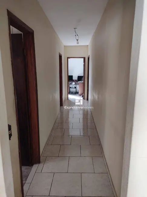Foto 4 de Casa com 3 quartos à venda, 250m2 em Vila Cremonesi, Itatiba - SP