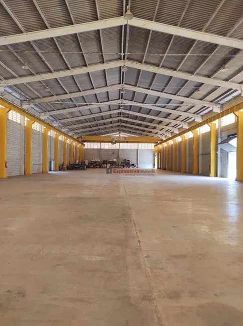 Foto 2 de Armazém / Galpão para alugar, 2500m2 em Bairro da Ponte, Itatiba - SP